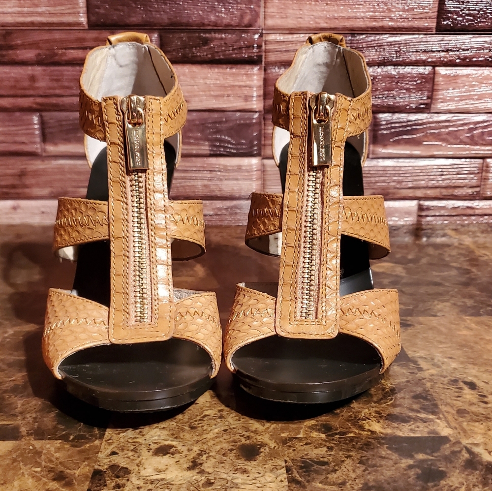 Michael Kors Berkley T Strap Peanut Embossed Sandals